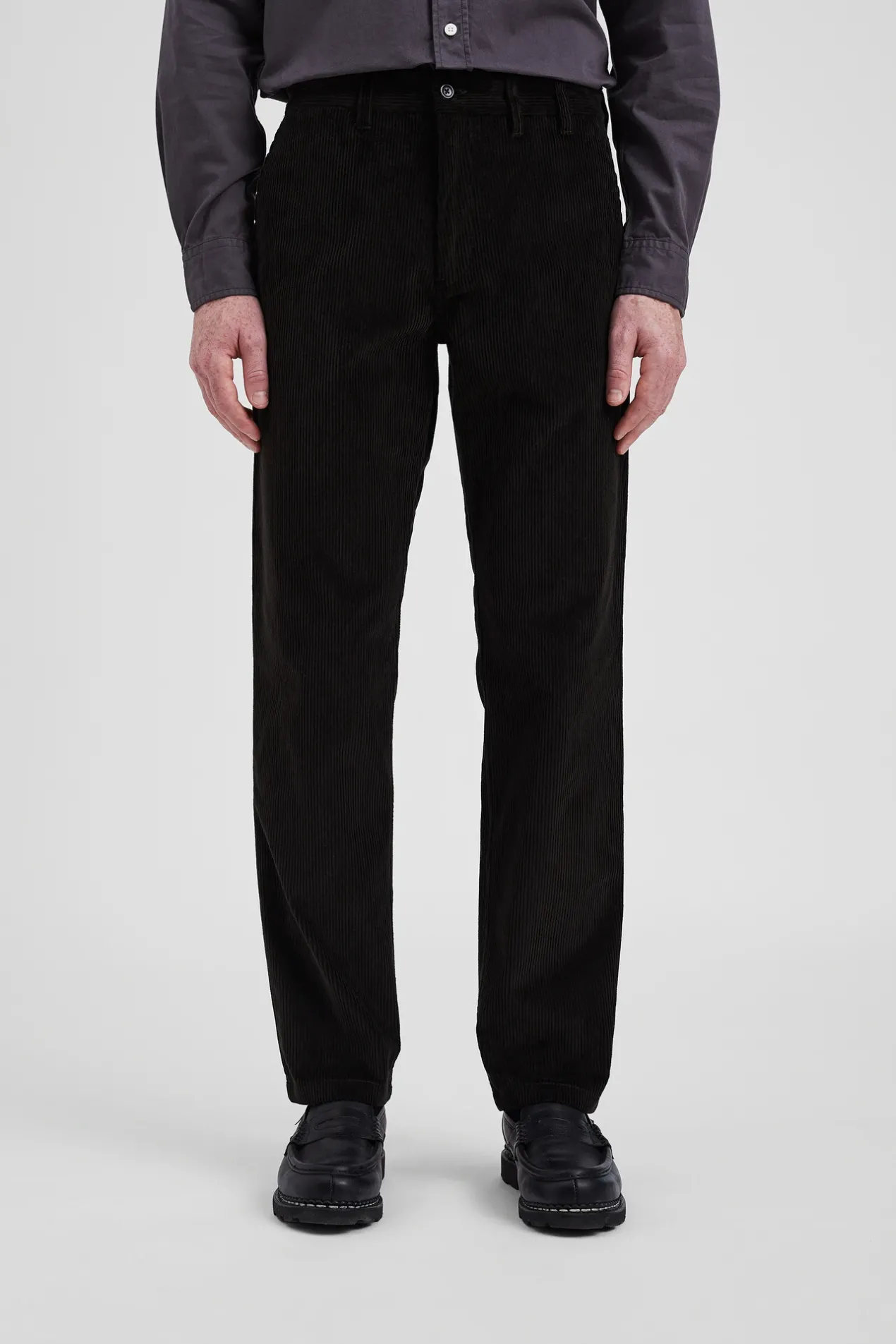 aros_regular_wide_wale_corduroy_chino_2.webp Norse Projects TROUSERS^Aros Regular Wide Wale Corduroy Chino Beech Green