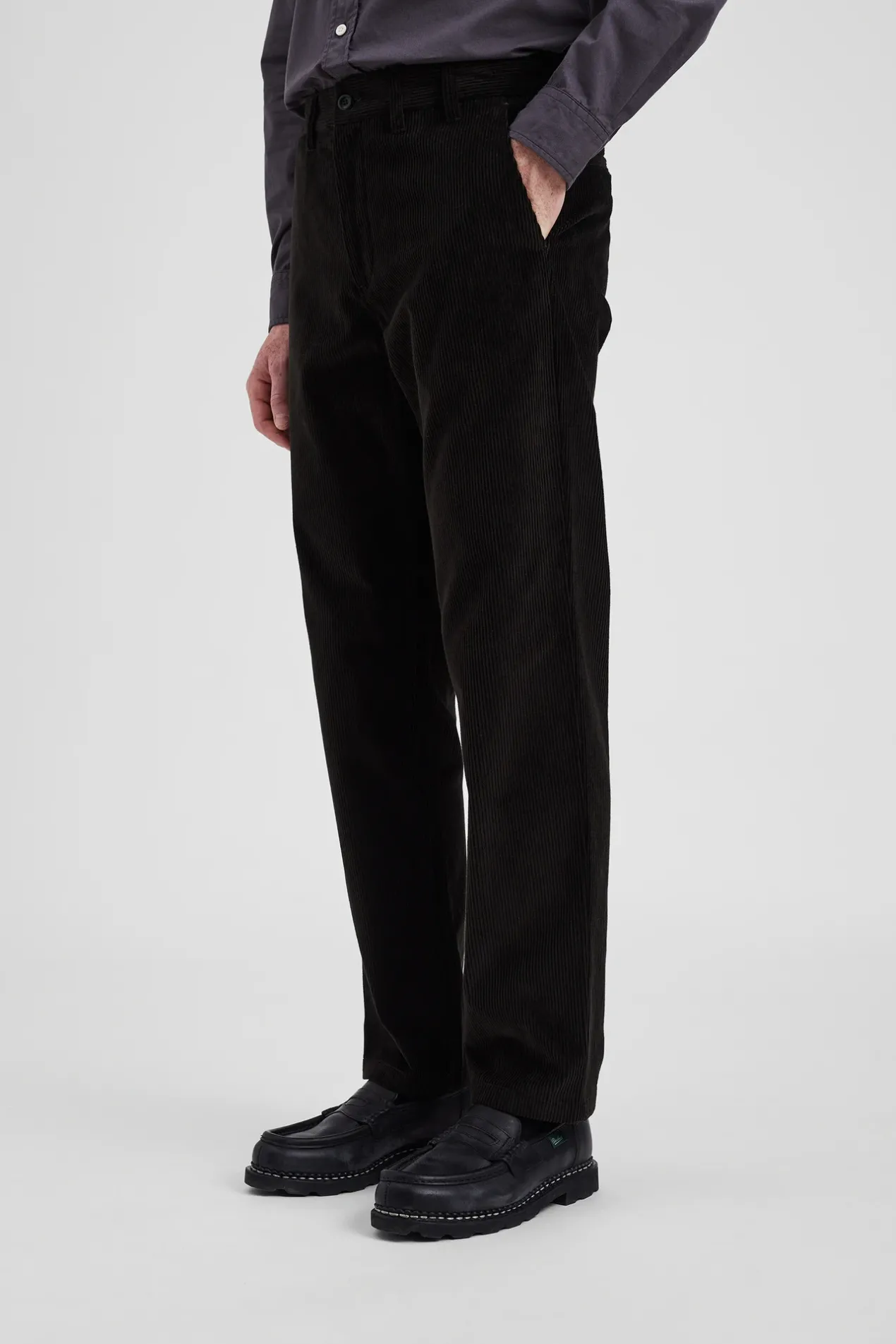 aros_regular_wide_wale_corduroy_chino_3.webp Norse Projects TROUSERS^Aros Regular Wide Wale Corduroy Chino Beech Green