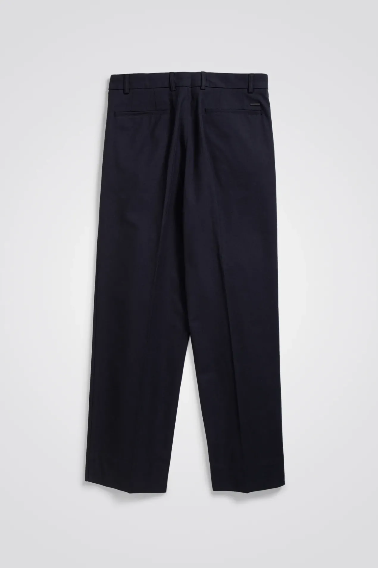 benn_relaxed_pleated_trouser_1.webp Norse Projects TROUSERS^Benn Relaxed Pleated Trouser Dark Navy