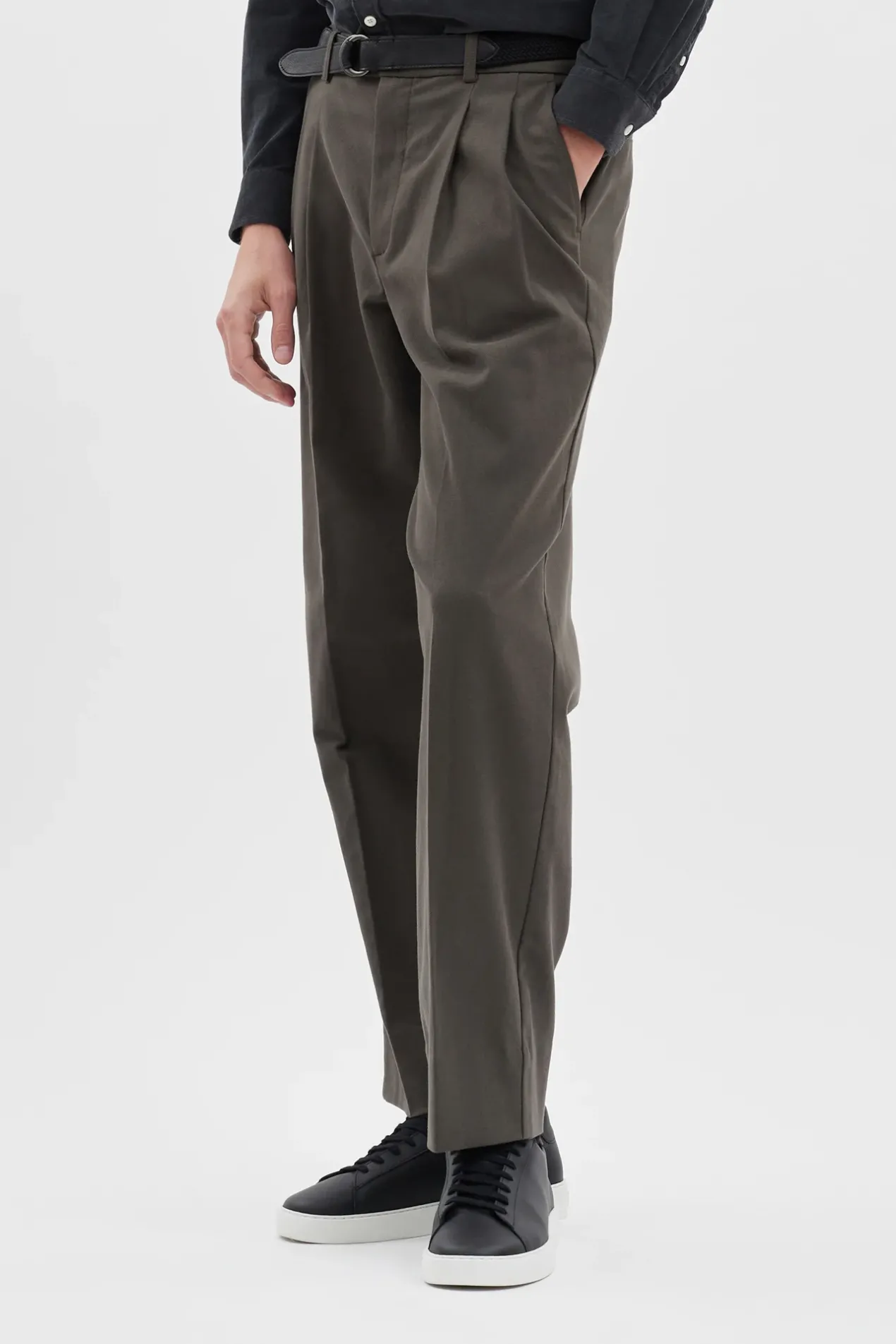 benn_relaxed_pleated_trouser_2-1.webp Norse Projects TROUSERS^Benn Relaxed Pleated Trouser Beech Green