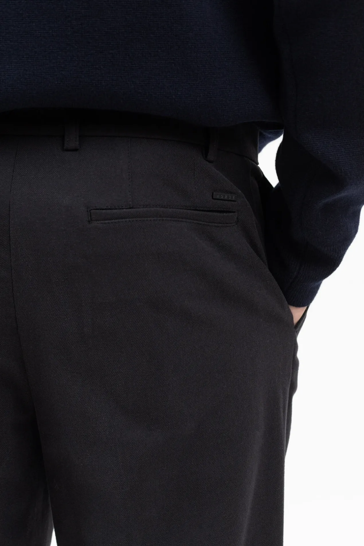 benn_relaxed_pleated_trouser_4-2.webp Norse Projects TROUSERS^Benn Relaxed Pleated Trouser Black