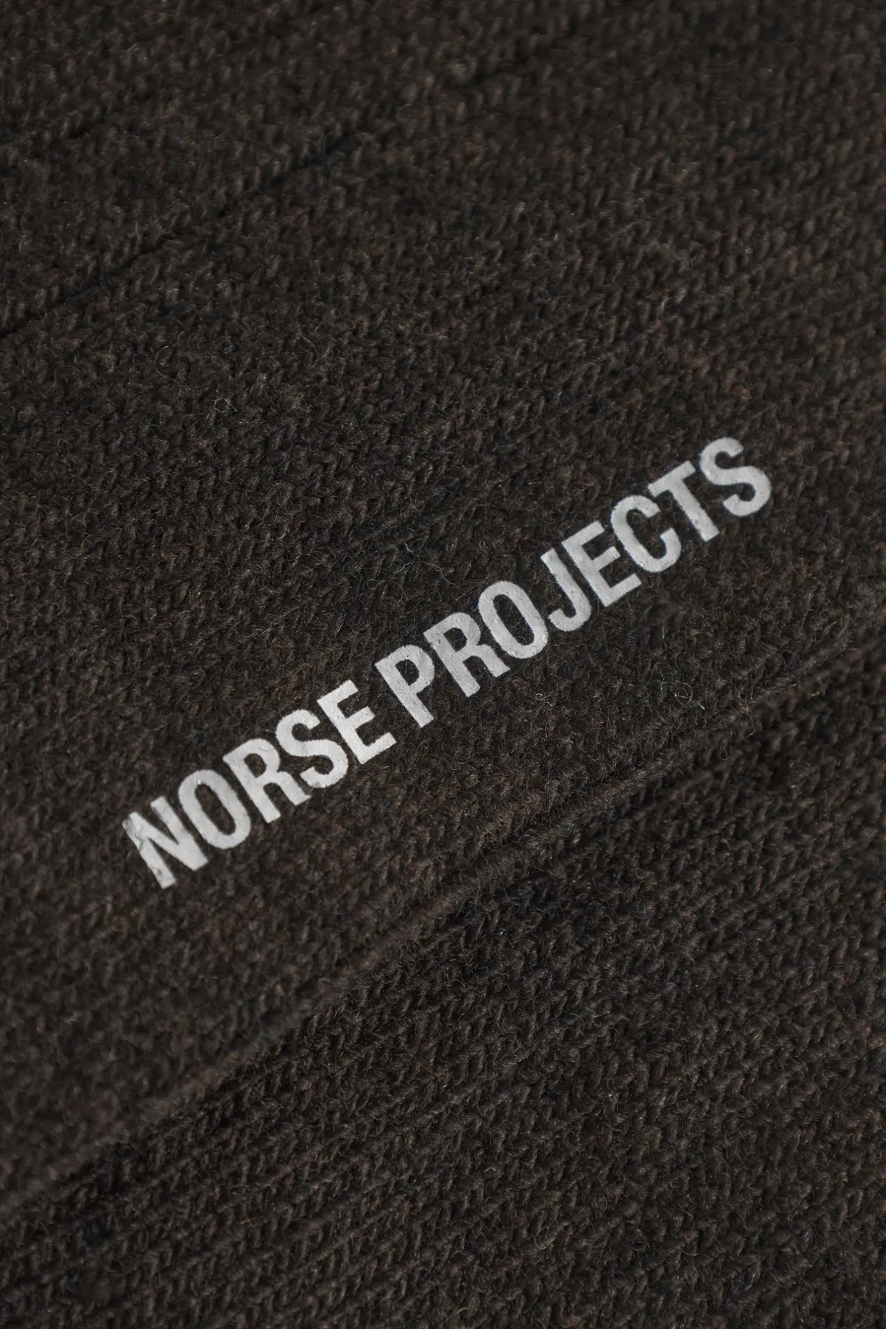 bjarki_cashmere_wool_blend_rib_sock_1.webp Norse Projects ACCESSORIES^Bjarki Cashmere Wool Blend Rib Sock Espresso