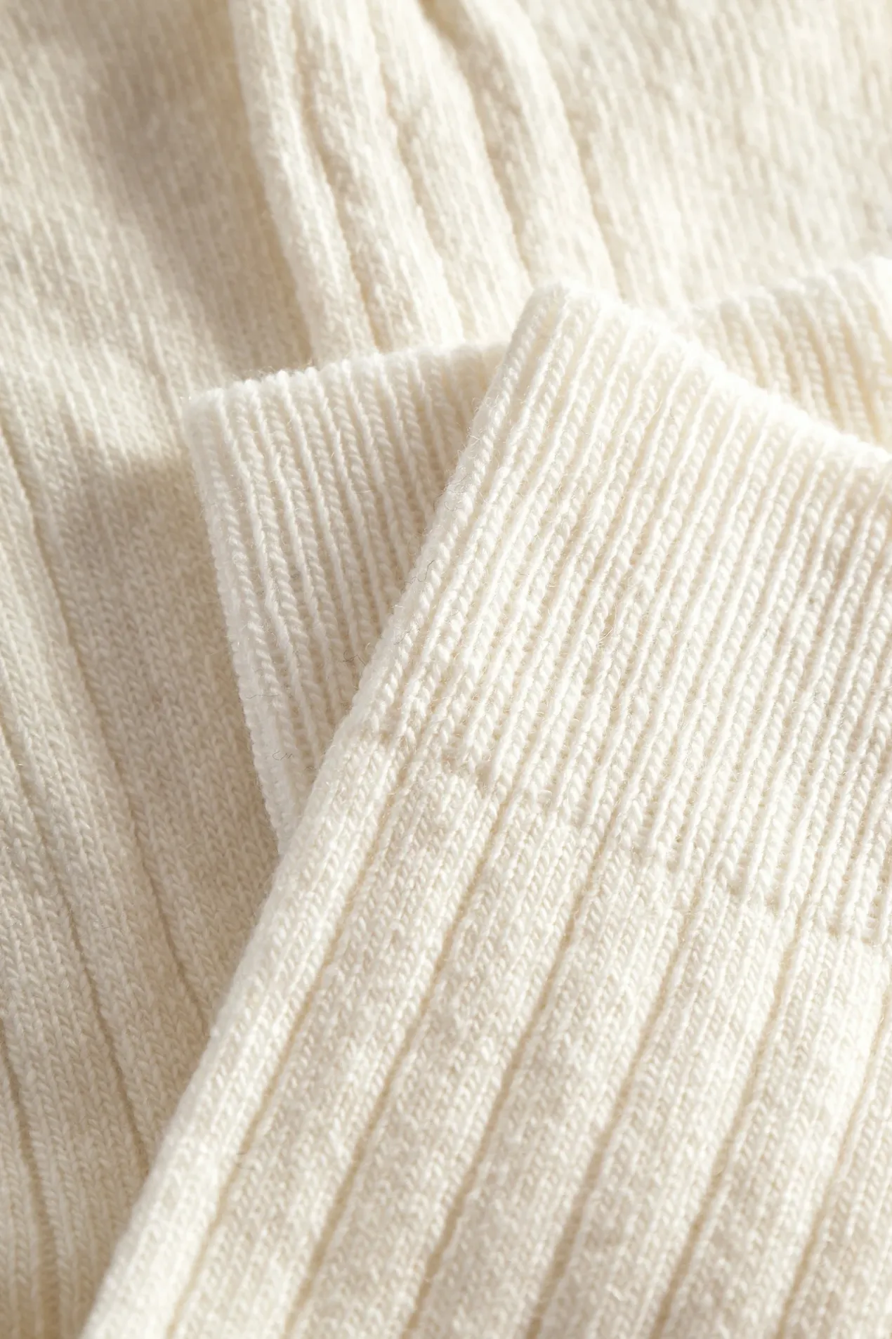bjarki_cashmere_wool_blend_rib_sock_2-1.webp Norse Projects ACCESSORIES^Bjarki Cashmere Wool Blend Rib Sock Ecru