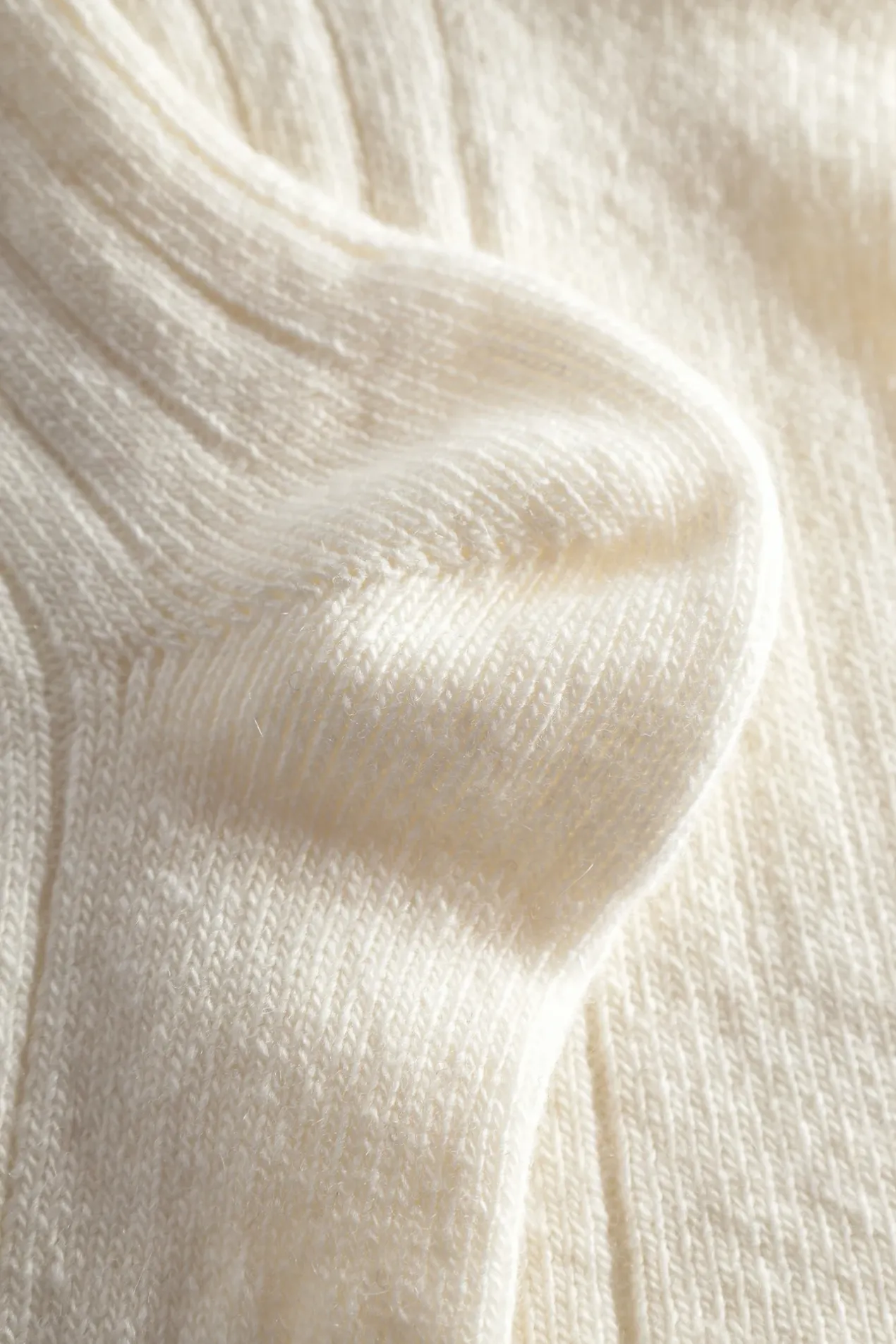 bjarki_cashmere_wool_blend_rib_sock_3-1.webp Norse Projects ACCESSORIES^Bjarki Cashmere Wool Blend Rib Sock Ecru