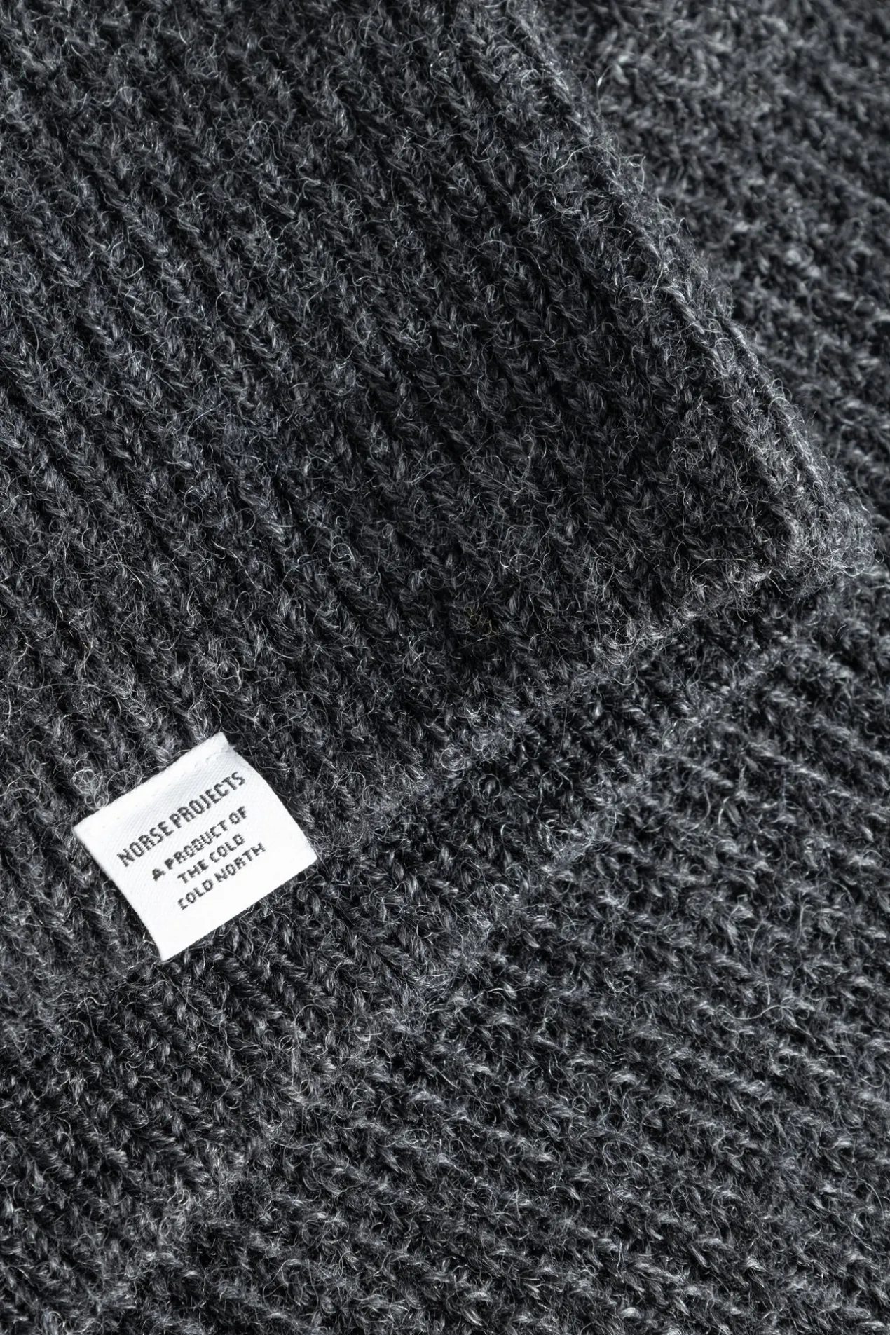hagen_wool_cotton_rib_full_zip_jacket_5.webp Norse Projects KNITWEAR^Hagen Wool Cotton Rib Full Zip Jacket Dark Grey Melange