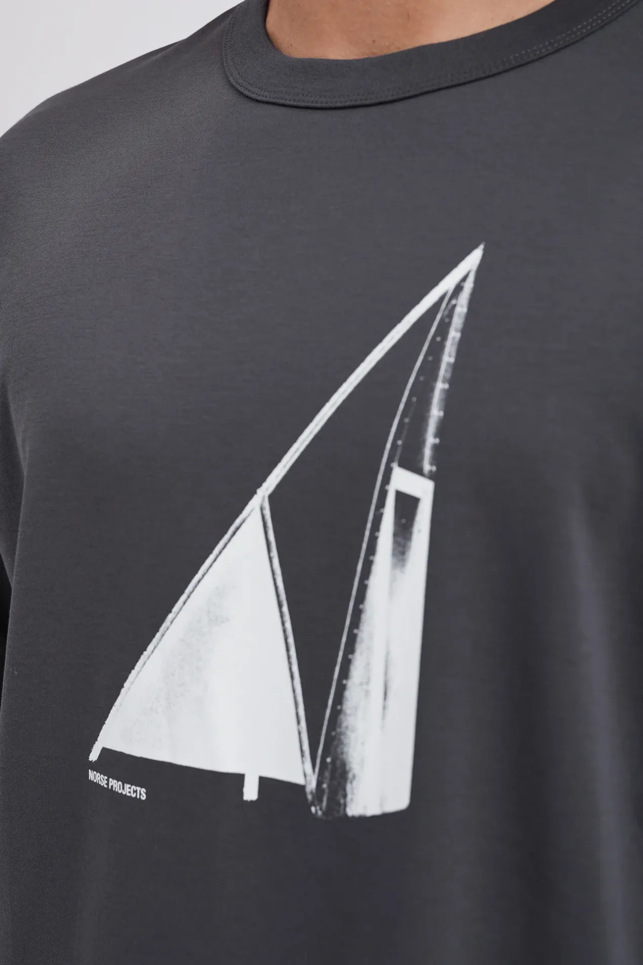 holger_organic_interlock_hide_print_tshirt_4.webp Norse Projects T-SHIRTS^Holger Organic Interlock Hide Print T-Shirt Battleship Grey