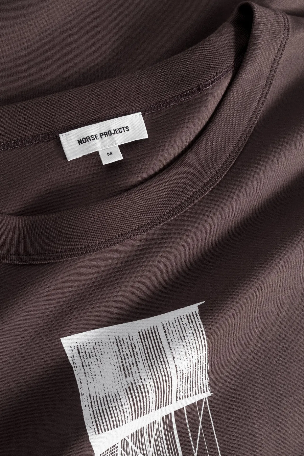 holger_organic_interlock_tower_print_tshirt_6.webp Norse Projects T-SHIRTS^Holger Organic Interlock Tower Print T-Shirt Wine Red