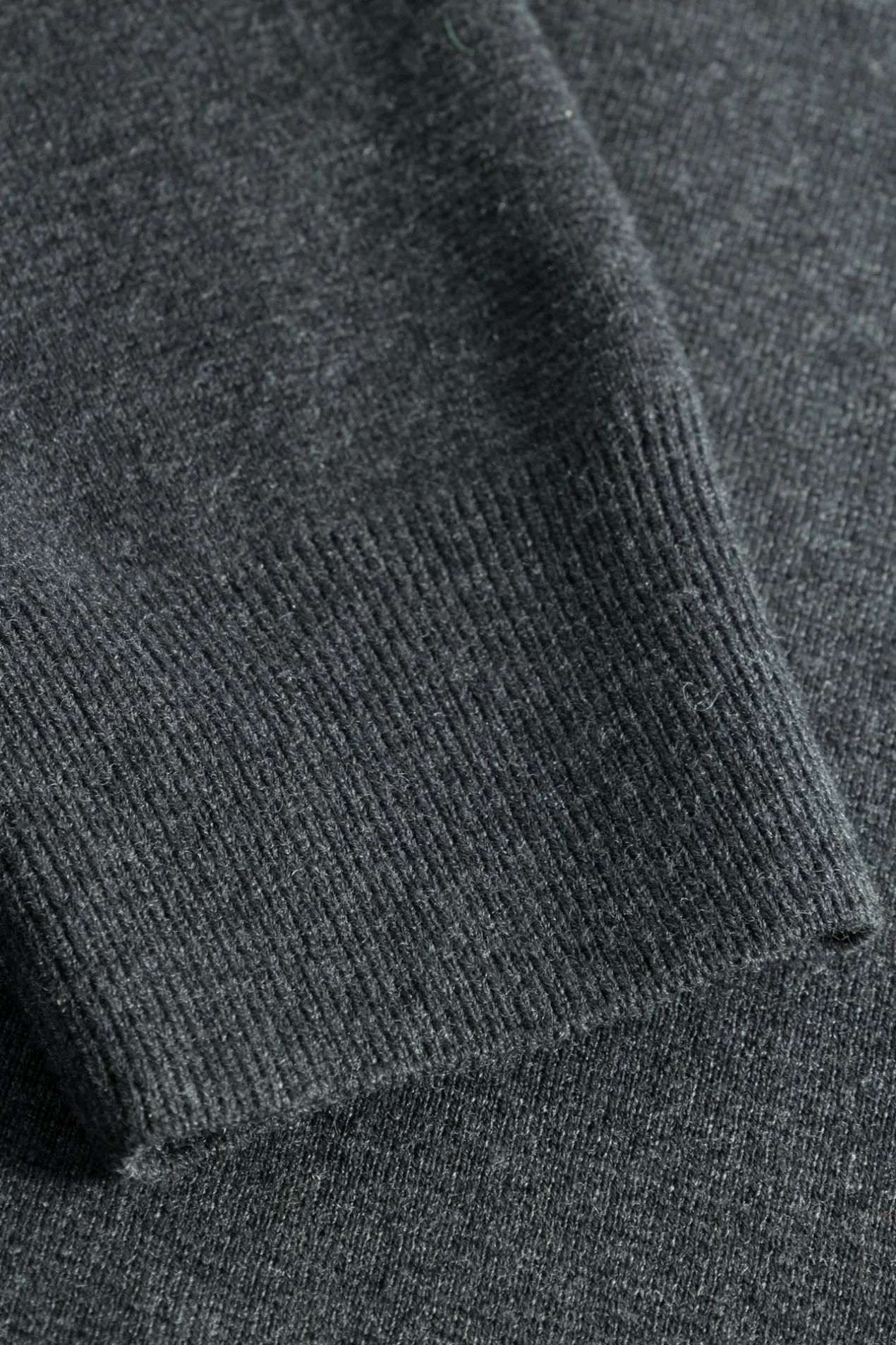 kian_merino_cotton_milano_polo_7.webp Norse Projects KNITWEAR^Kian Merino Cotton Milano Polo Dark Grey Melange