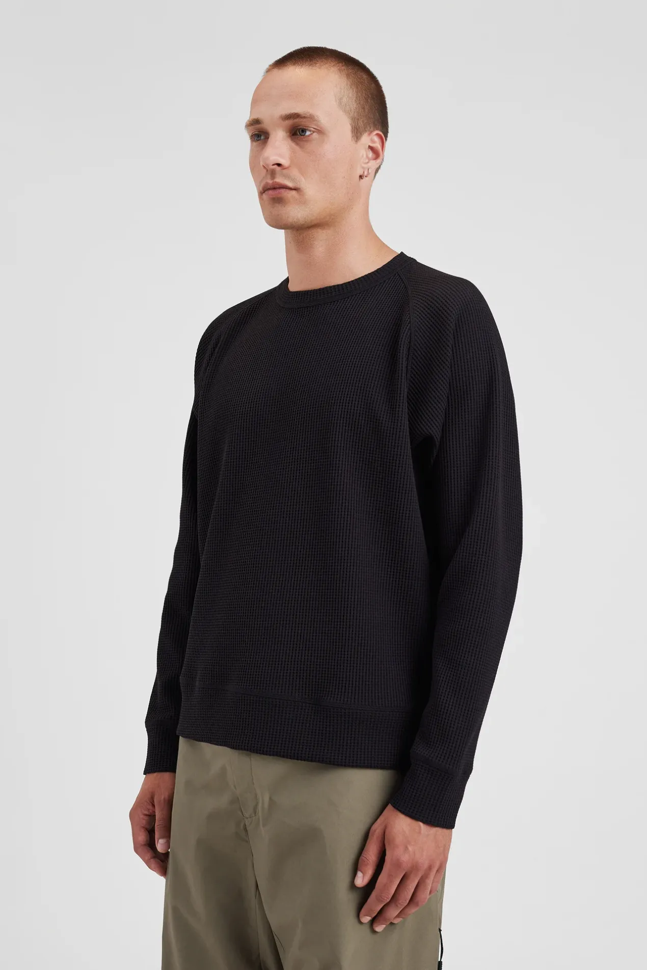 kristian_relaxed_tech_waffle_sweater_3-1.webp Norse Projects SWEATSHIRTS^Kristian Relaxed Tech Waffle Sweater Black