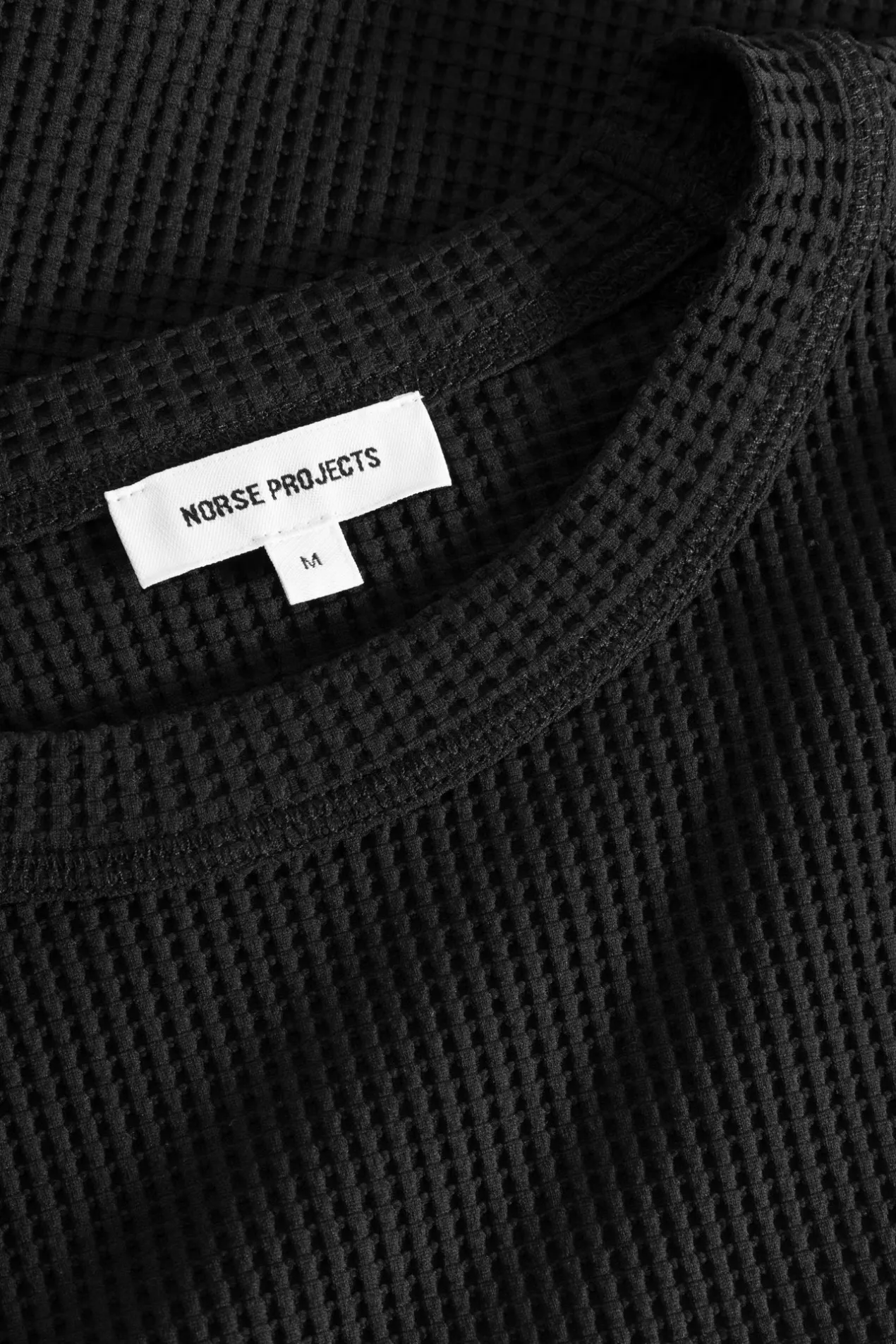 kristian_relaxed_tech_waffle_sweater_6.webp Norse Projects SWEATSHIRTS^Kristian Relaxed Tech Waffle Sweater Black