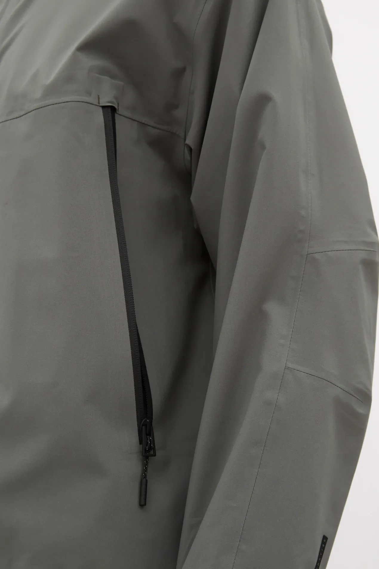 l_waterproof_m_parka_6-1.webp Norse Projects OUTERWEAR^3L Waterproof M-51 Parka Pewter