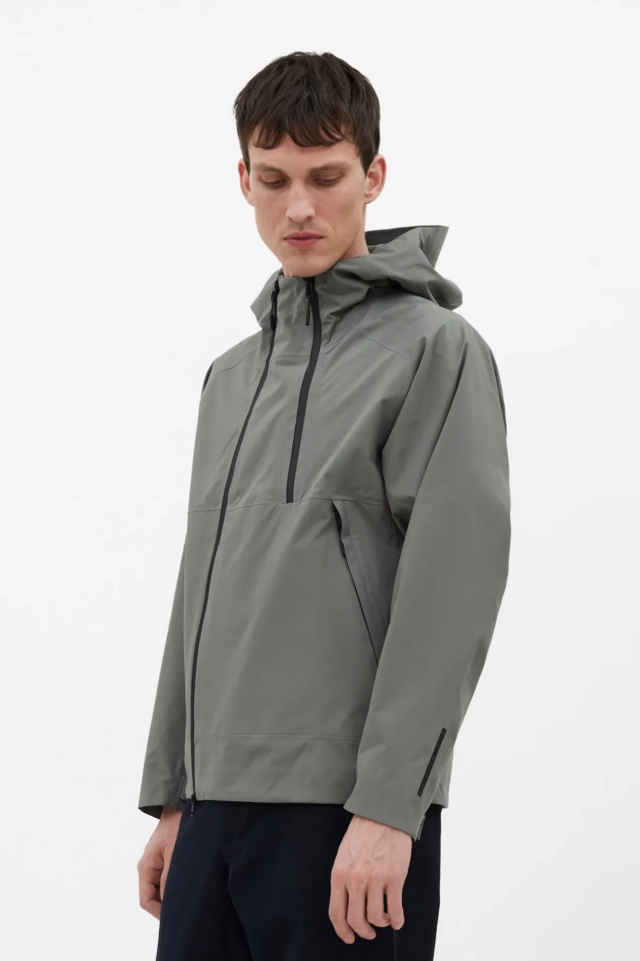 l_waterproof_shell_jacket_4-1.webp Norse Projects OUTERWEAR^3L Waterproof Shell Jacket Pewter