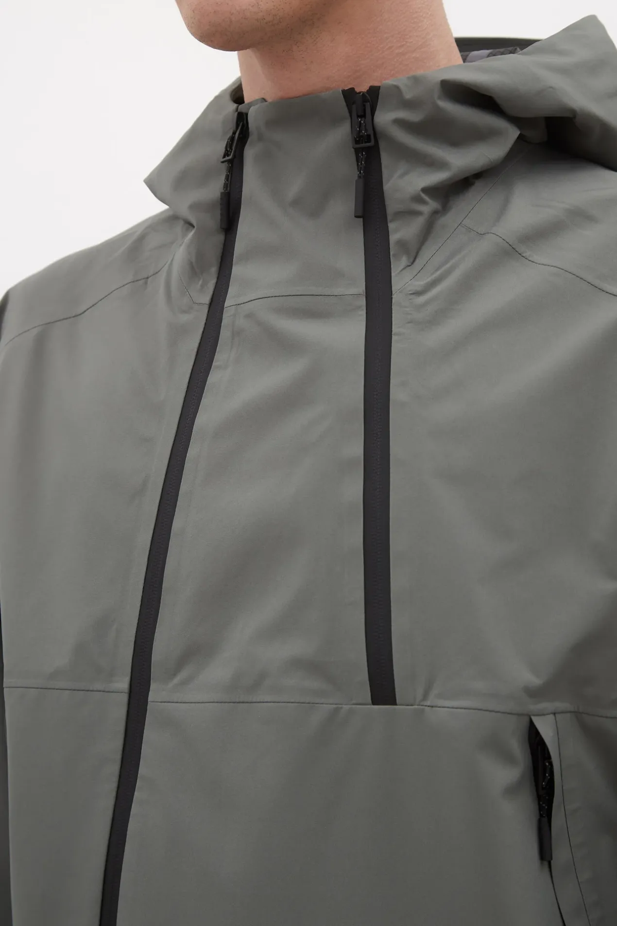 l_waterproof_shell_jacket_5-1.webp Norse Projects OUTERWEAR^3L Waterproof Shell Jacket Pewter