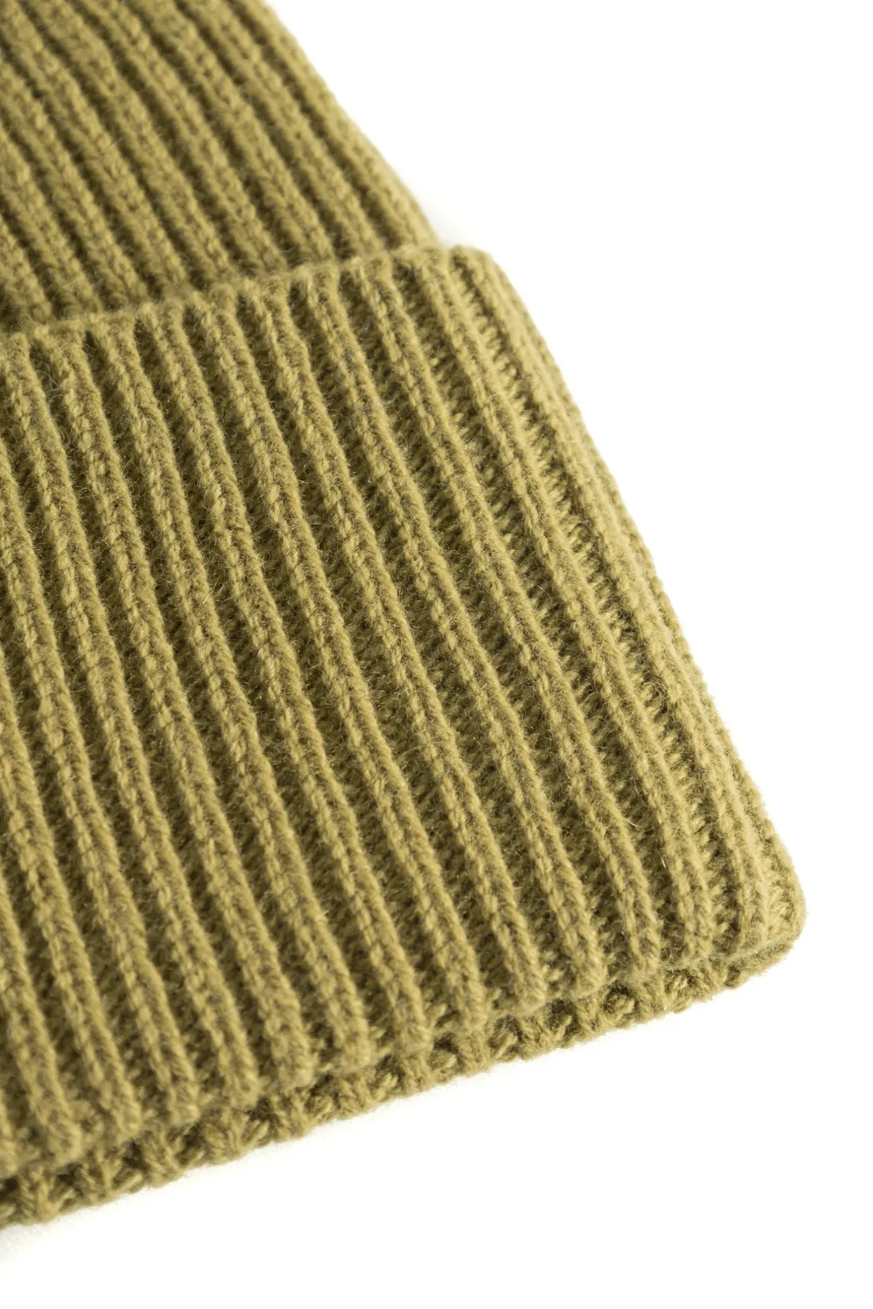 merino_lambswool_rib_n_logo_beanie_3.webp Norse Projects BEANIES^Merino Lambswool Rib N Logo Beanie Sitka Green