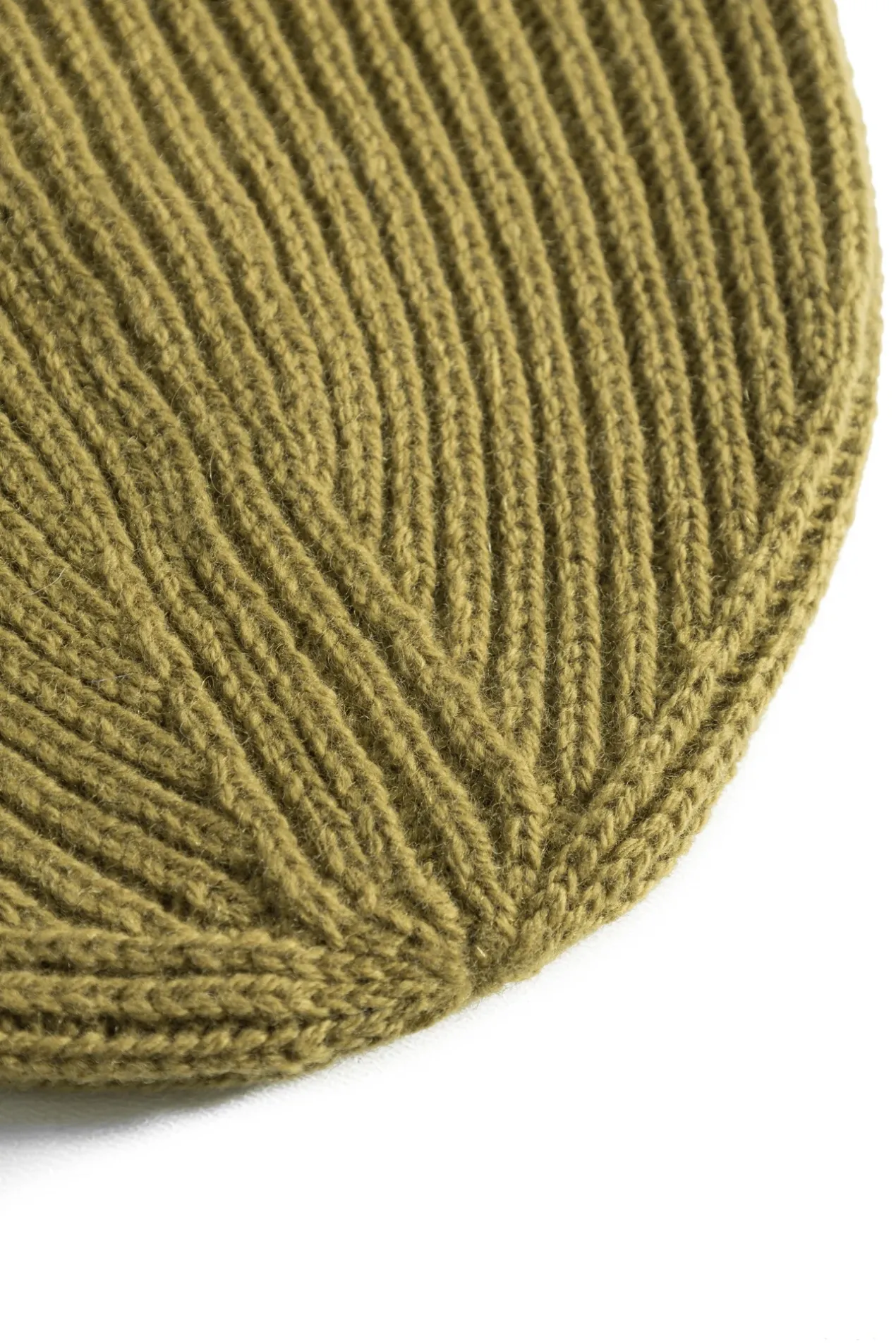 merino_lambswool_rib_n_logo_beanie_4.webp Norse Projects BEANIES^Merino Lambswool Rib N Logo Beanie Sitka Green