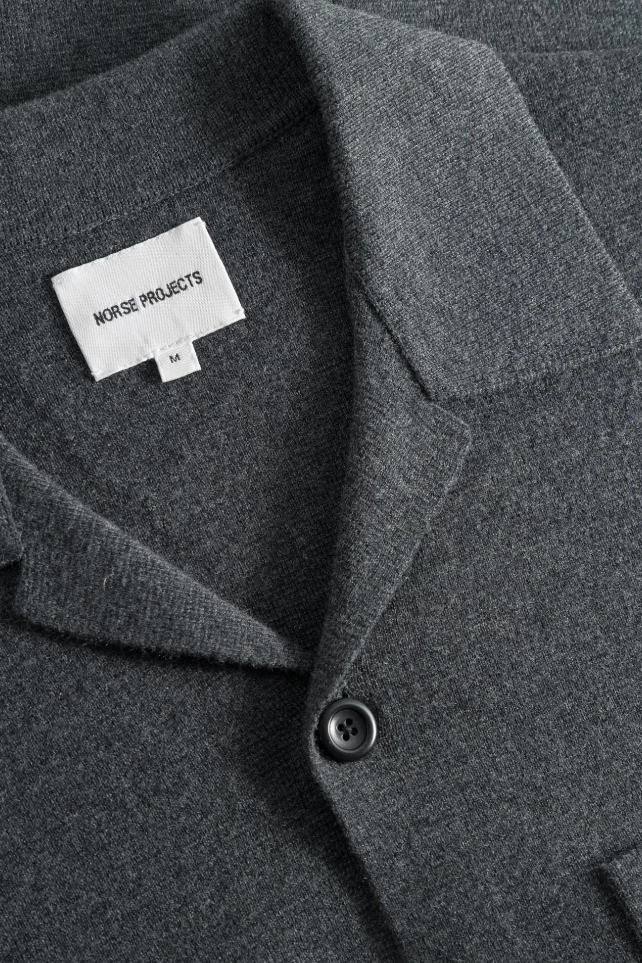 nicolai_merino_cotton_milano_jacket_6.webp Norse Projects KNITWEAR^Nicolai Merino Cotton Milano Jacket Dark Grey Melange
