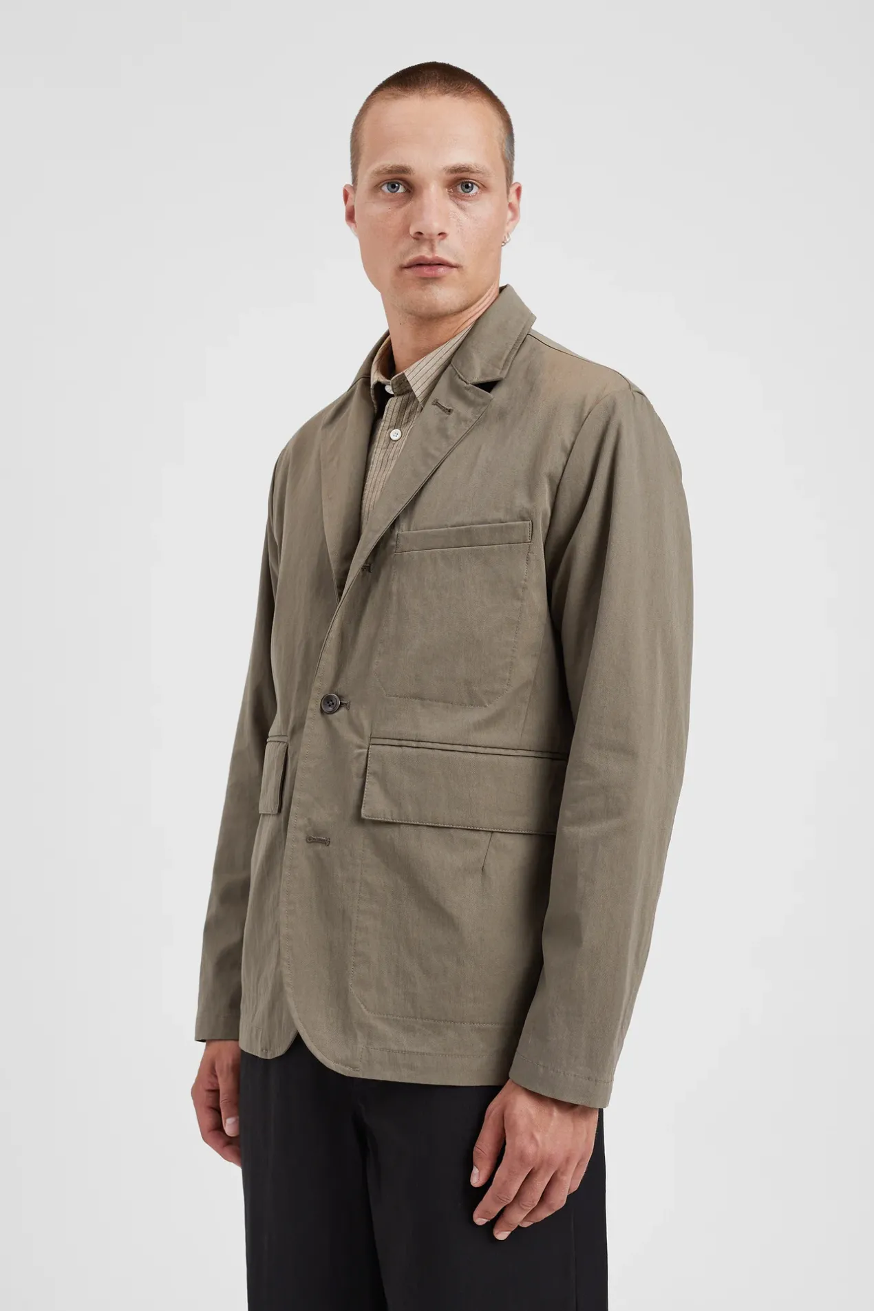 nilas_fine_broken_twill_work_jacket_3.webp Norse Projects OVERSHIRTS | OUTERWEAR^Nilas Fine Broken Twill Work Jacket Sediment Green