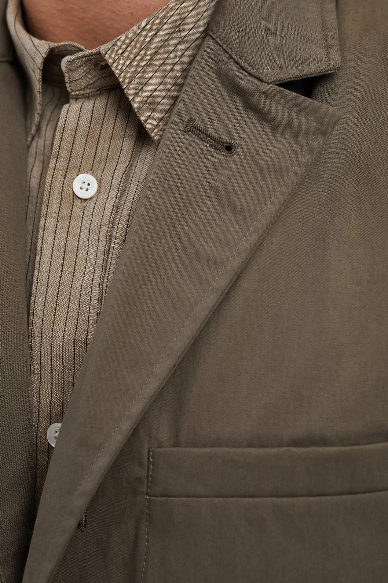 nilas_fine_broken_twill_work_jacket_4.webp Norse Projects OVERSHIRTS | OUTERWEAR^Nilas Fine Broken Twill Work Jacket Sediment Green