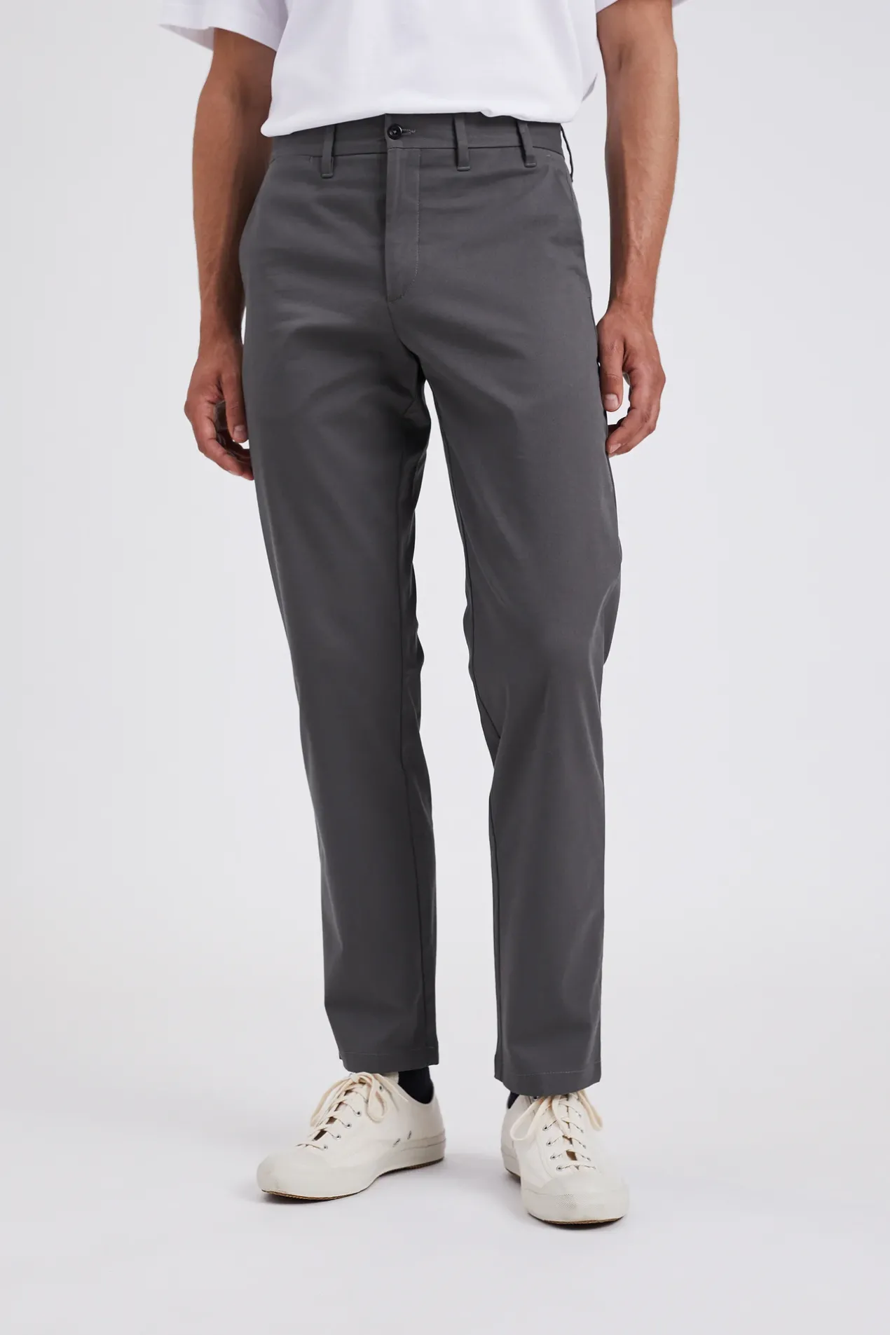 norse_standard_chino_2-3.webp Norse Projects TROUSERS^Norse Standard Chino Magnet Grey