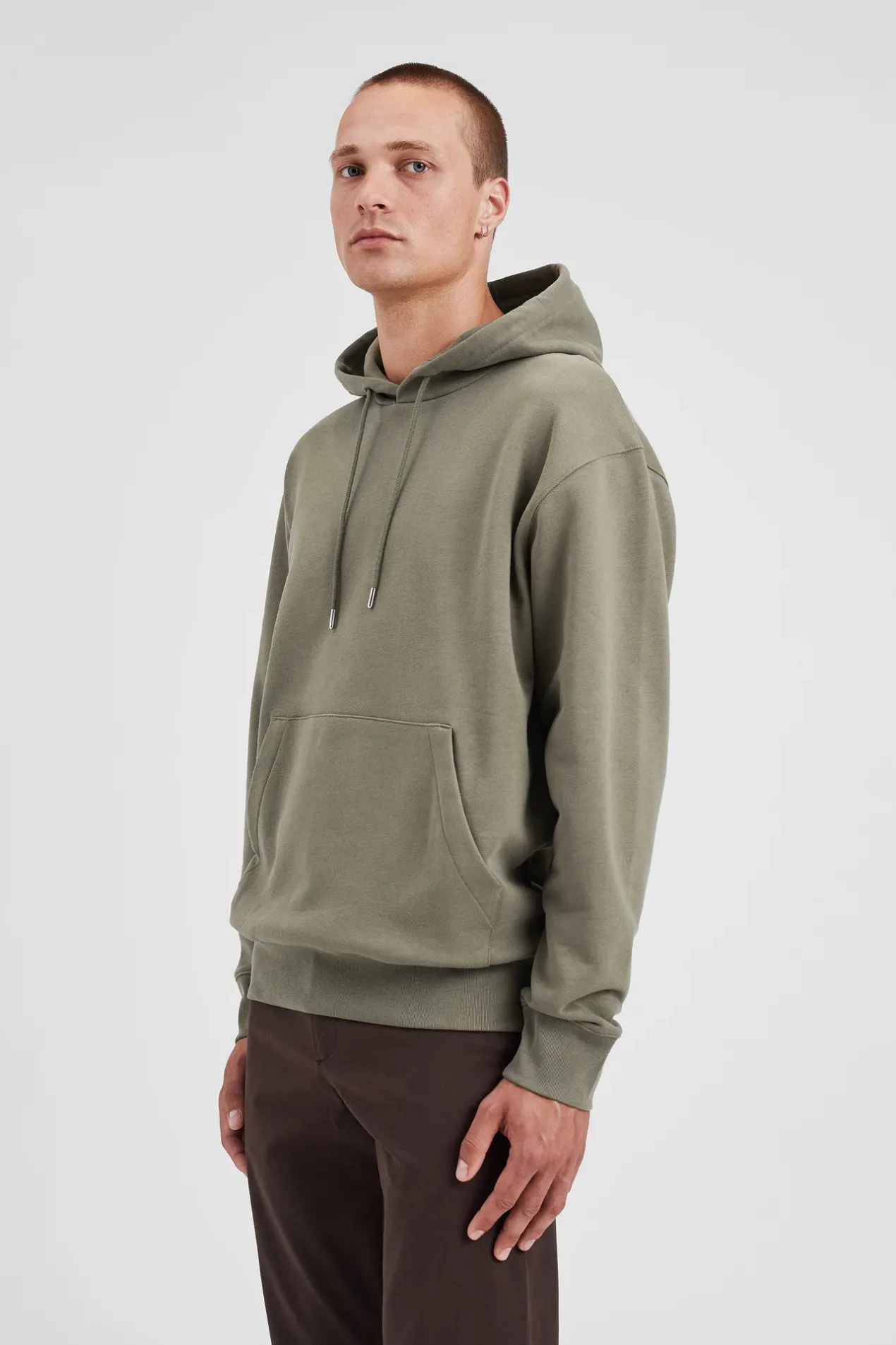 norse_standard_hoodie_3.webp Norse Projects SWEATSHIRTS^Norse Standard Hoodie Sediment Green