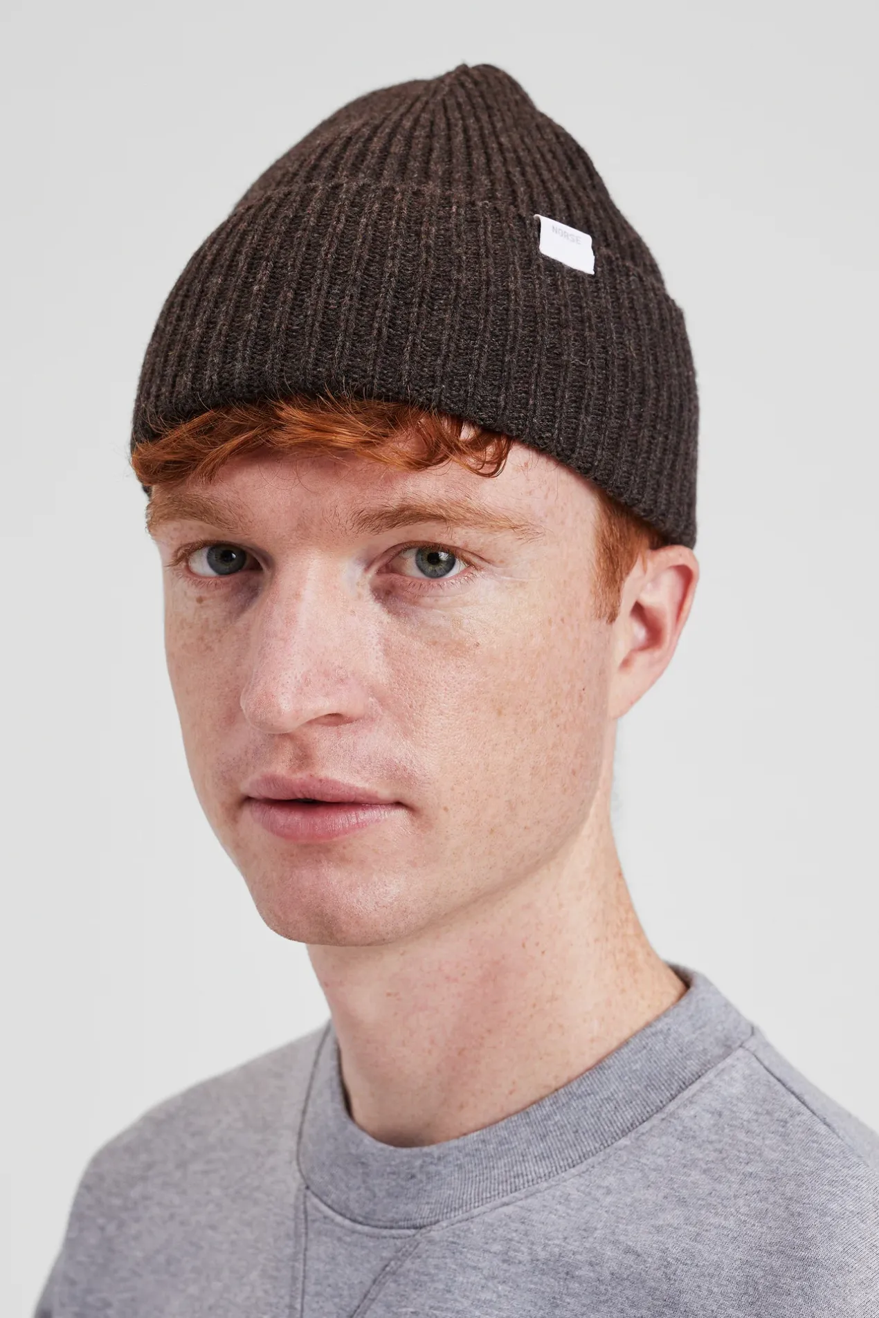 norse_standard_merino_lambswool_beanie_2-2.webp Norse Projects BEANIES^Norse Standard Merino Lambswool Beanie Heathland Brown