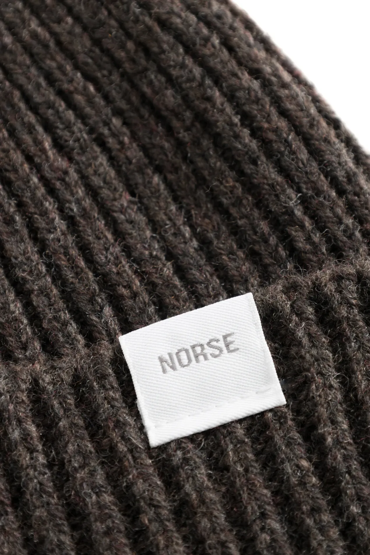 norse_standard_merino_lambswool_beanie_3-2.webp Norse Projects BEANIES^Norse Standard Merino Lambswool Beanie Heathland Brown