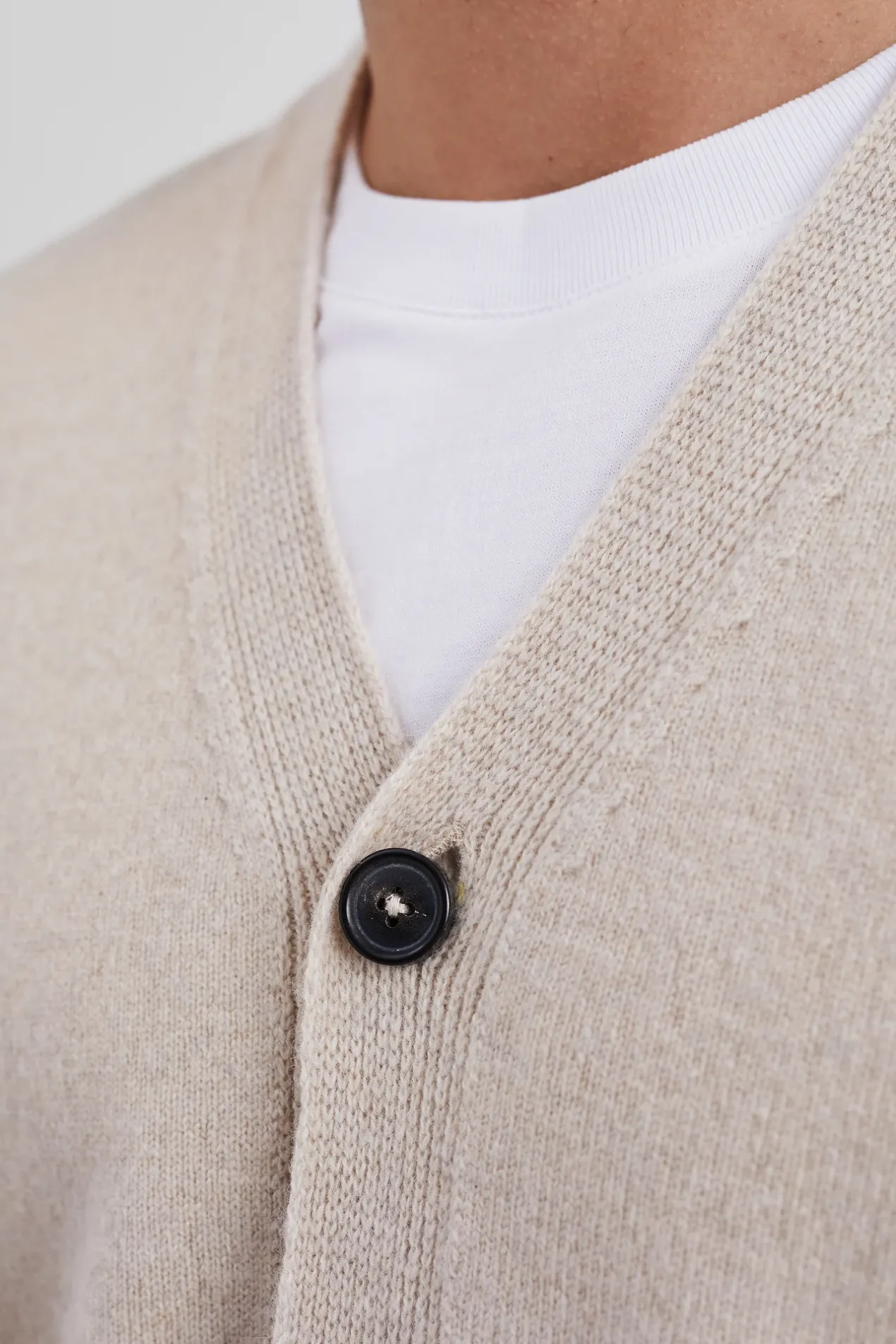 norse_standard_merino_lambswool_cardigan_5-1.webp Norse Projects KNITWEAR^Norse Standard Merino Lambswool Cardigan Oatmeal