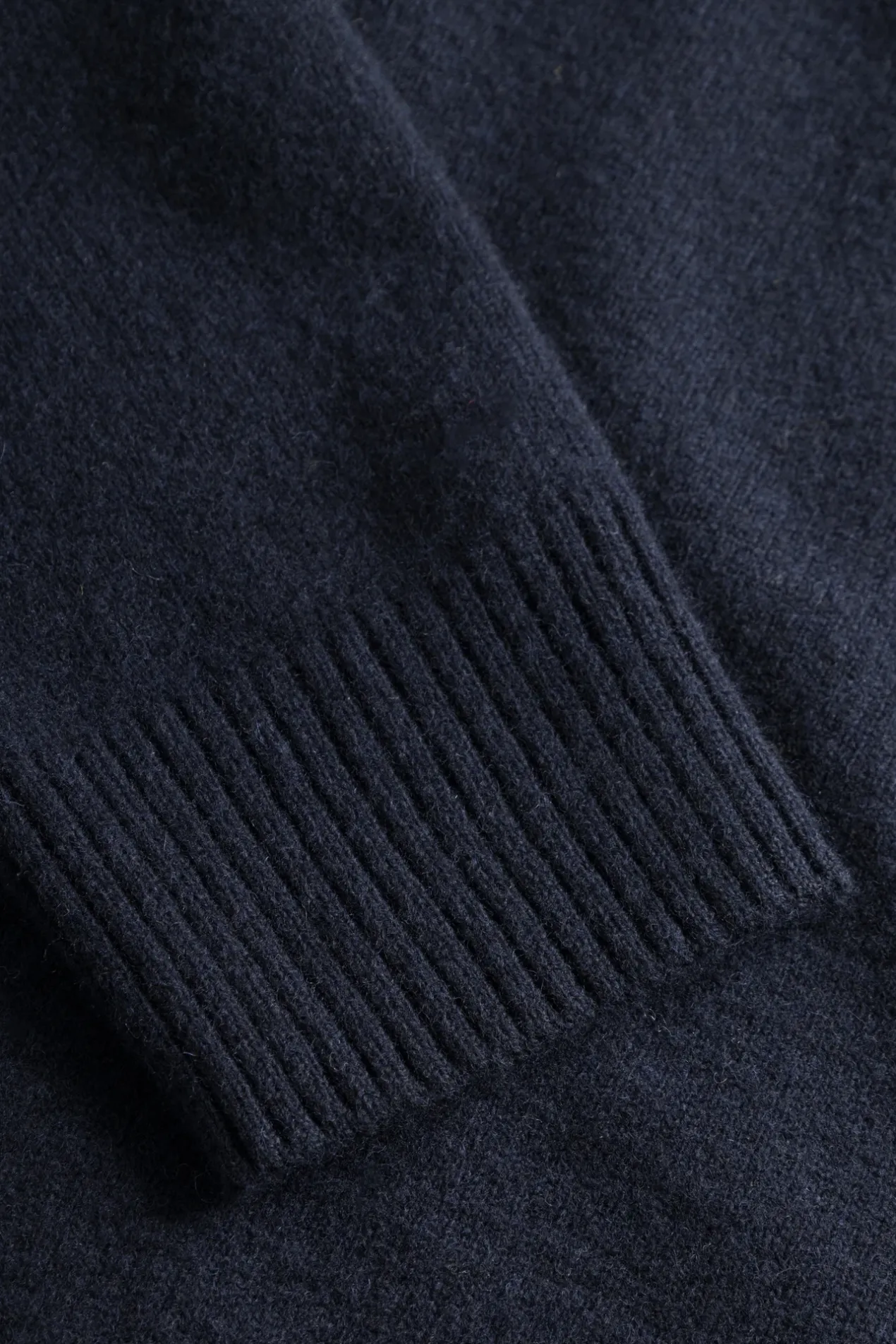 norse_standard_merino_lambswool_polo_5-1.webp Norse Projects KNITWEAR^Norse Standard Merino Lambswool Polo Dark Navy