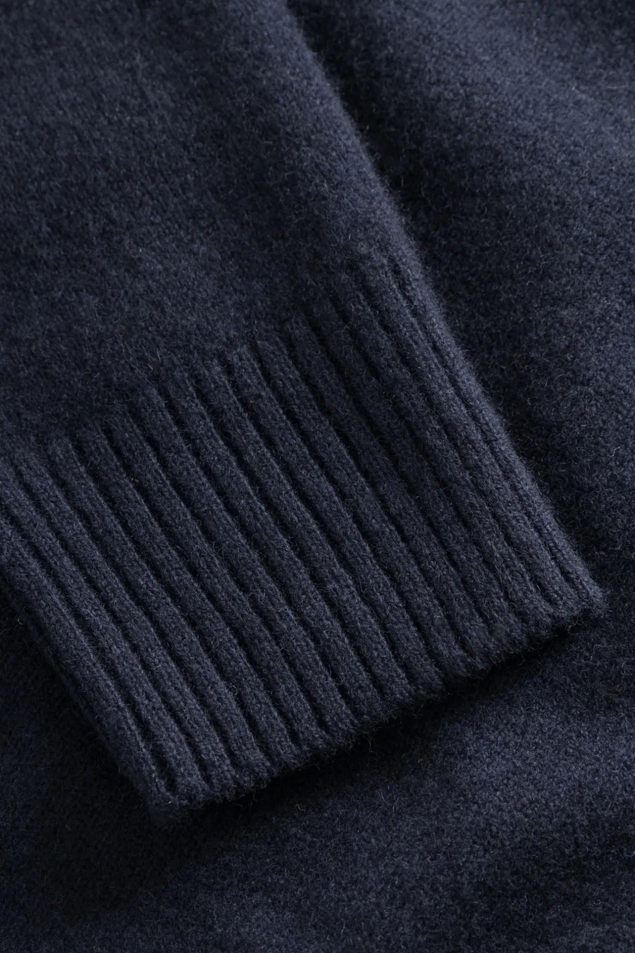 norse_standard_merino_lambswool_sweater_5.webp Norse Projects KNITWEAR^Norse Standard Merino Lambswool Sweater Dark Navy