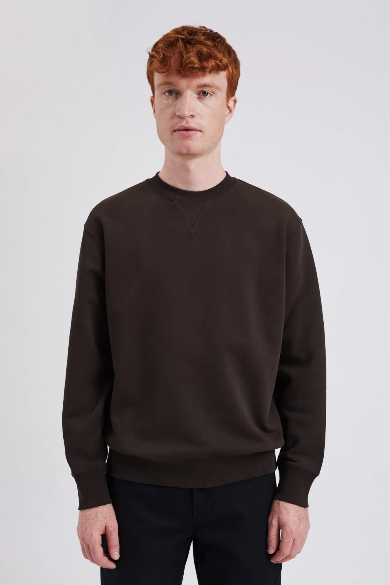 norse_standard_sweatshirt_2-2.webp Norse Projects SWEATSHIRTS^Norse Standard Sweatshirt Espresso