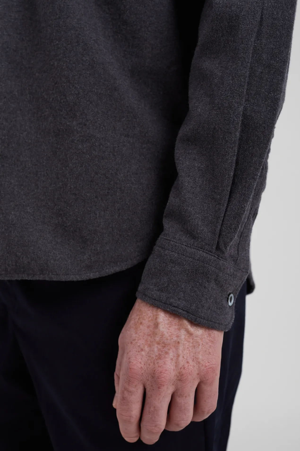osvald_flannel_shirt_4-1.webp Norse Projects SHIRTING^Osvald Flannel Shirt Charcoal Melange