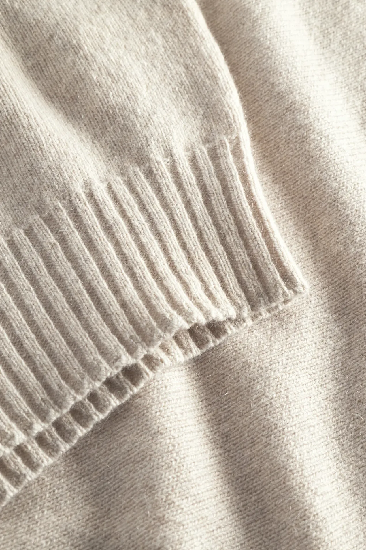 sigfred_cashmere_sweater_6-2.webp Norse Projects KNITWEAR^Sigfred Cashmere Sweater Ecru