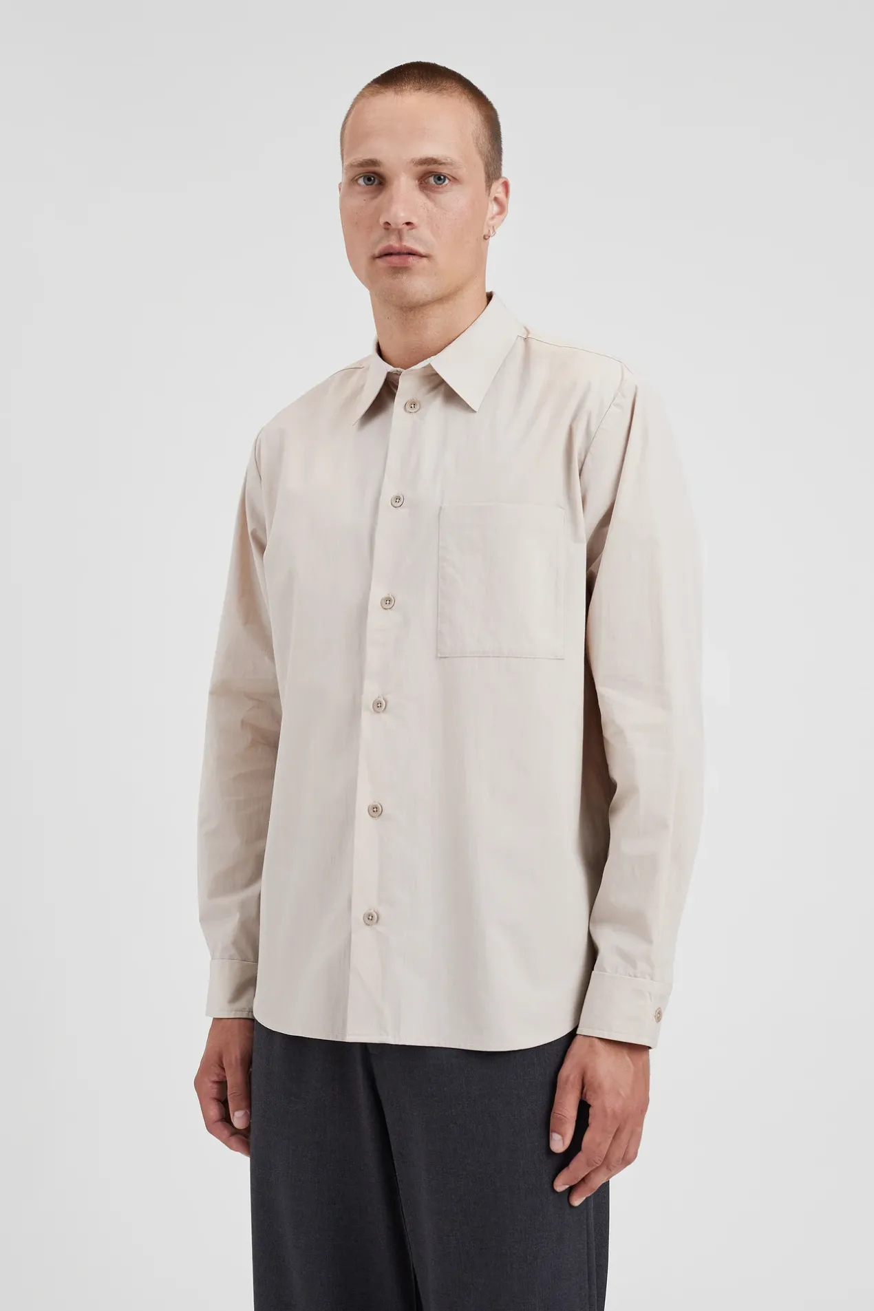 silas_tech_poplin_shirt_2.webp Norse Projects SHIRTING^Silas Tech Poplin Shirt Stone