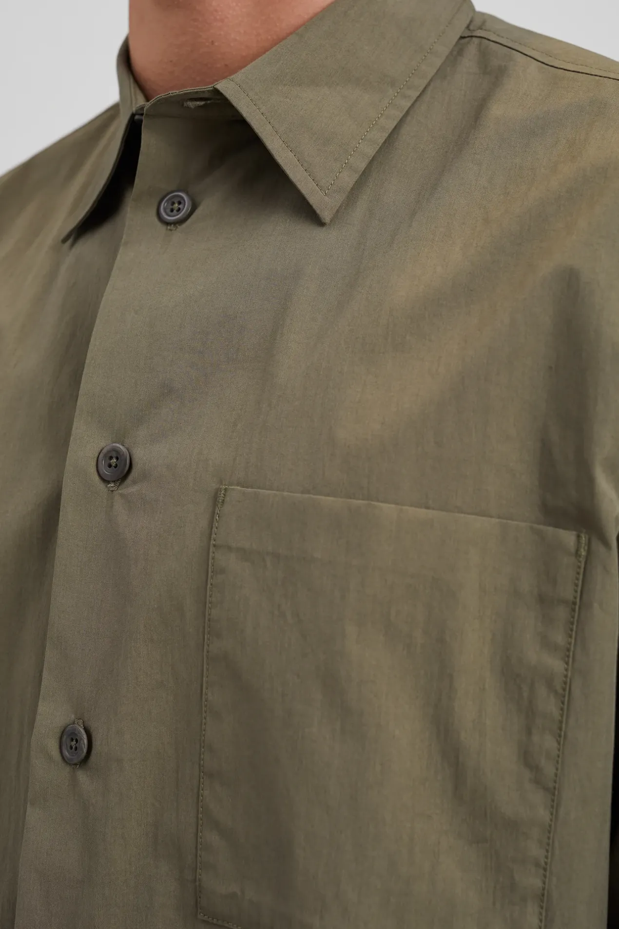 silas_tech_poplin_shirt_4-2.webp Norse Projects SHIRTING^Silas Tech Poplin Shirt Sediment Green