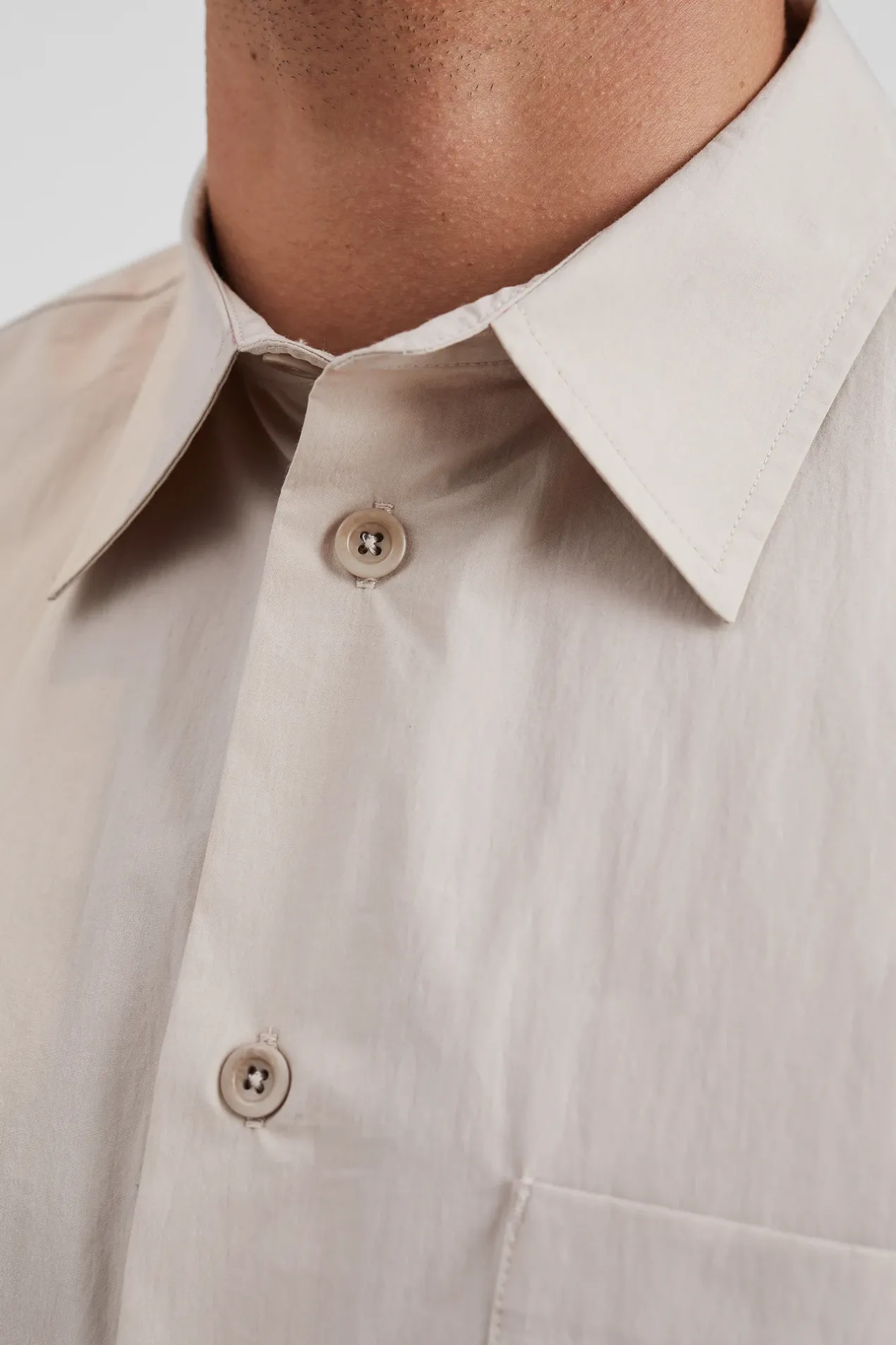 silas_tech_poplin_shirt_5.webp Norse Projects SHIRTING^Silas Tech Poplin Shirt Stone