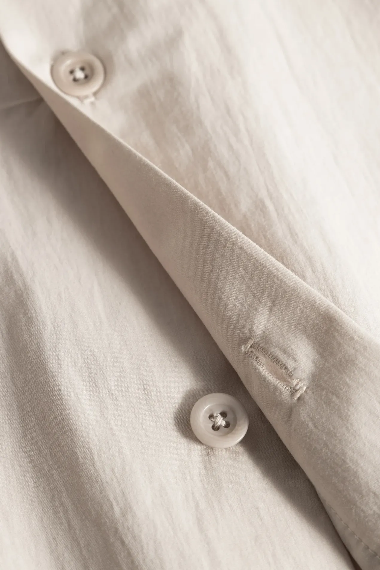 silas_tech_poplin_shirt_7.webp Norse Projects SHIRTING^Silas Tech Poplin Shirt Stone
