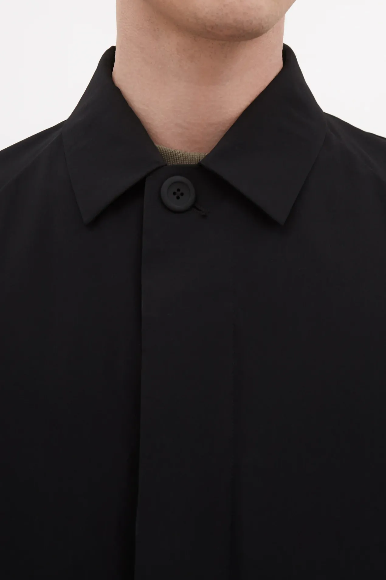 vargo_travel_light_raglan_mac_4.webp Norse Projects OUTERWEAR^Vargo Travel Light Raglan Mac Black